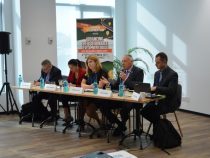 Consilierul de Stat László Borbély, alături de speakeri internaționali, la cea de-a 10-a ediție a Școlii Române de Dezvoltare